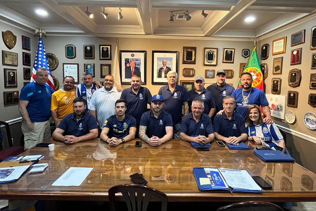 Membros da Direção da Casa FC Porto New Jersey têm reuniões nesta sala, que fica localizada nas intalações do Portuguese Instructive Social (PISC), na cidade de Elizabeth (Foto: A BOLA)