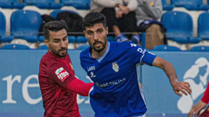 Filipe Almeida está de saída do emblema fogaceiro e prepara-se para ser reforço do Pyunik (Foto: Feirense)