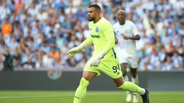Mercado FC Porto: Samuel Portugal oficializado na Arábia Saudita
