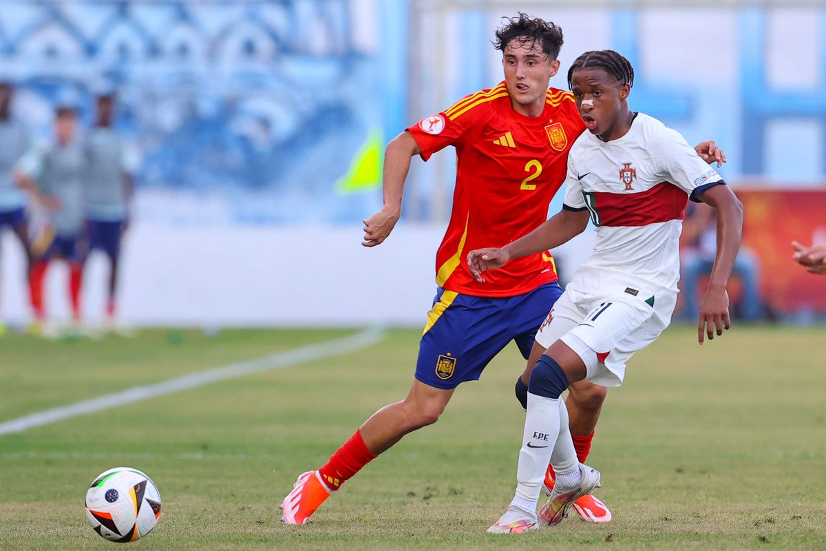 FC Porto ameaça, mas Barcelona não recua por Cardoso Varela