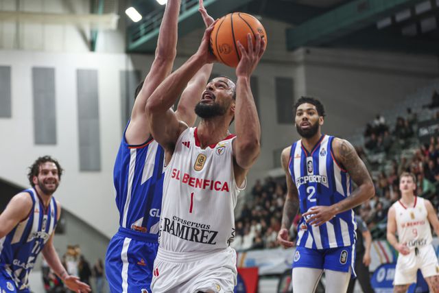 Clássico em direto: FC Porto-Benfica da final da Liga de basquetebol