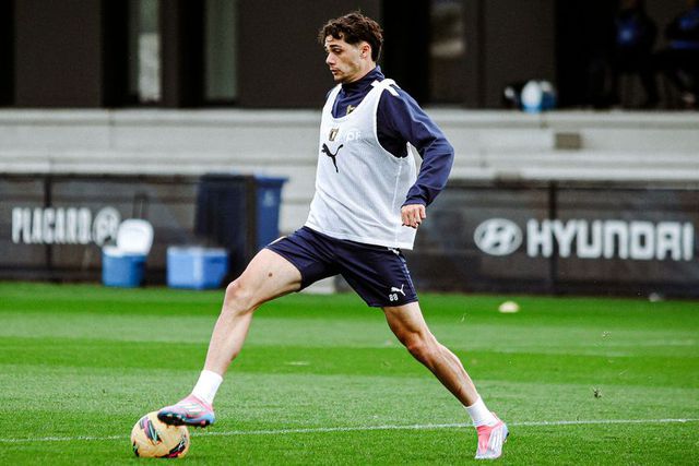 Samuel Lobato ainda não conseguiu afirmar-se nos azuis e brancos e pode rumar aos aurinegros (Foto: Famalicão)