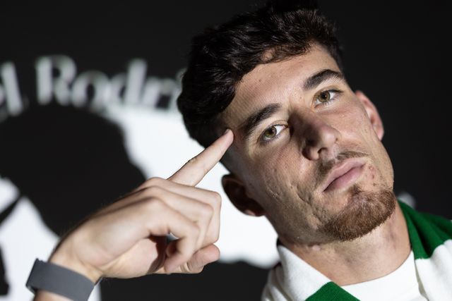 Oficial: segundo reforço do Estrela, agora para o eixo