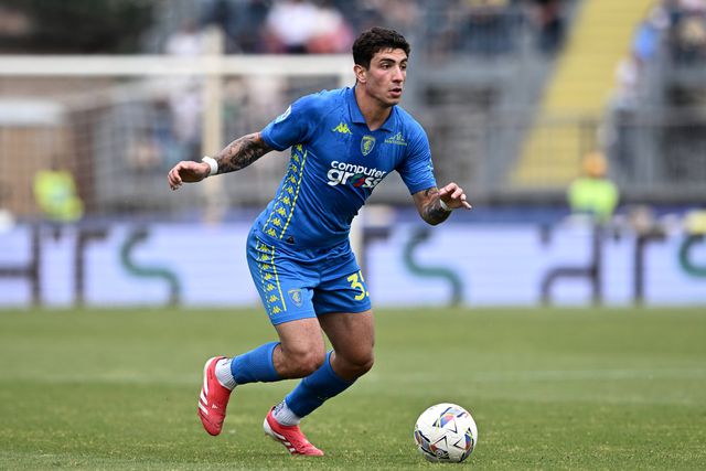 Mercado: Nápoles oficializa mais um reforço