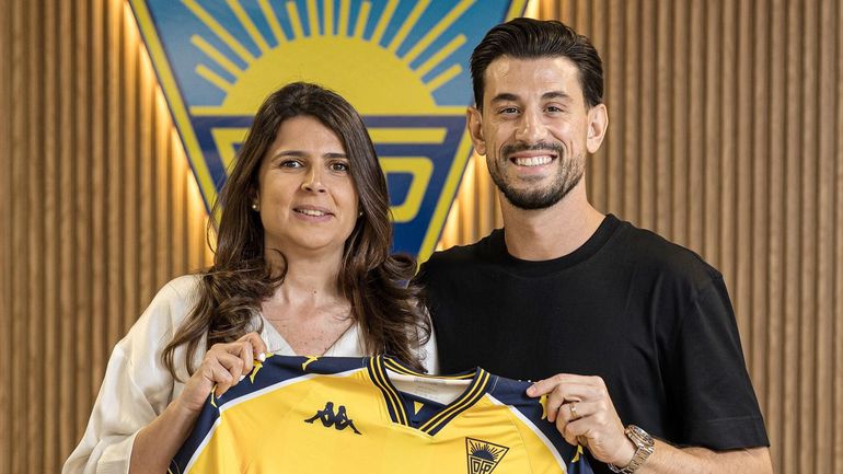 Helena Costa recusou Benfica e dita leis no Estoril