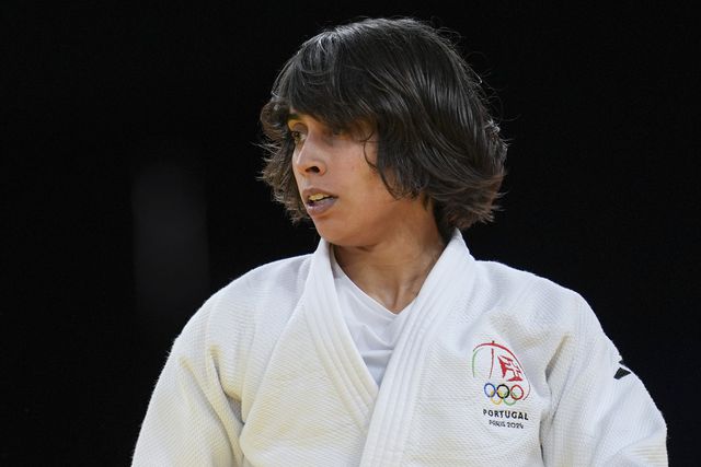 Catarina Costa afastada na estreia no Mundial