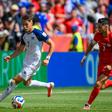 Dedic, num lance de ataque da Bósnia, perseguido por Eustáquio, no jogo entre a Bósnia e o Canadá no Mundial — Foto: IMAGO