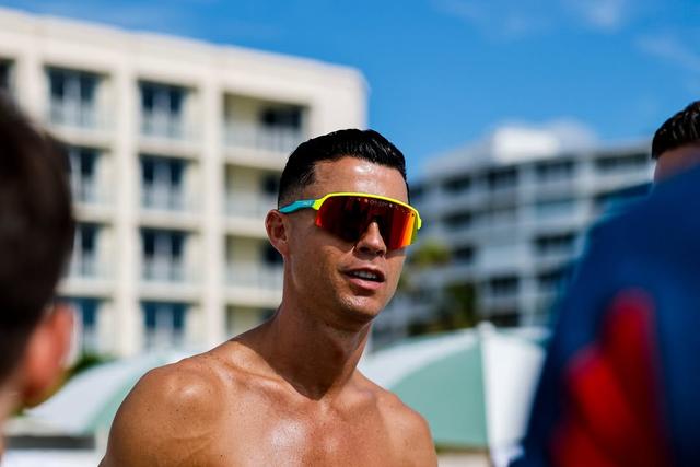 Ronaldo puxa dos galões