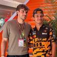 Fotis Ioannidis ao lado de Lando Norris, piloto da McLaren - Foto: Instagram/Ioannidis