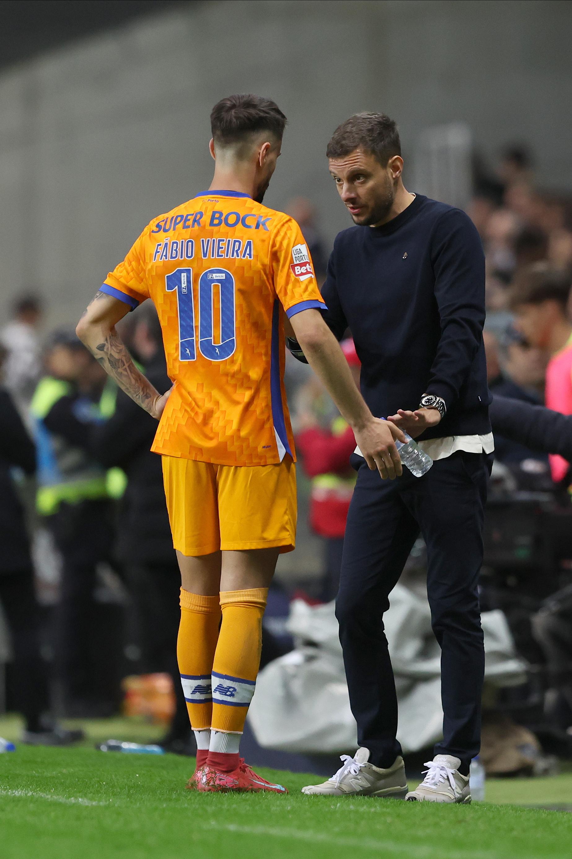 Fábio Vieira esteve em 2024/25 no FC Porto, cedido pelo Arsenal. O regresso nao teve o impacto esperado. Foto: Catarina Morais/Kapta+