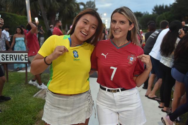 Adeptos aguardaram horas pela Seleção em Palm Beach: uma espera que deu... quase nada