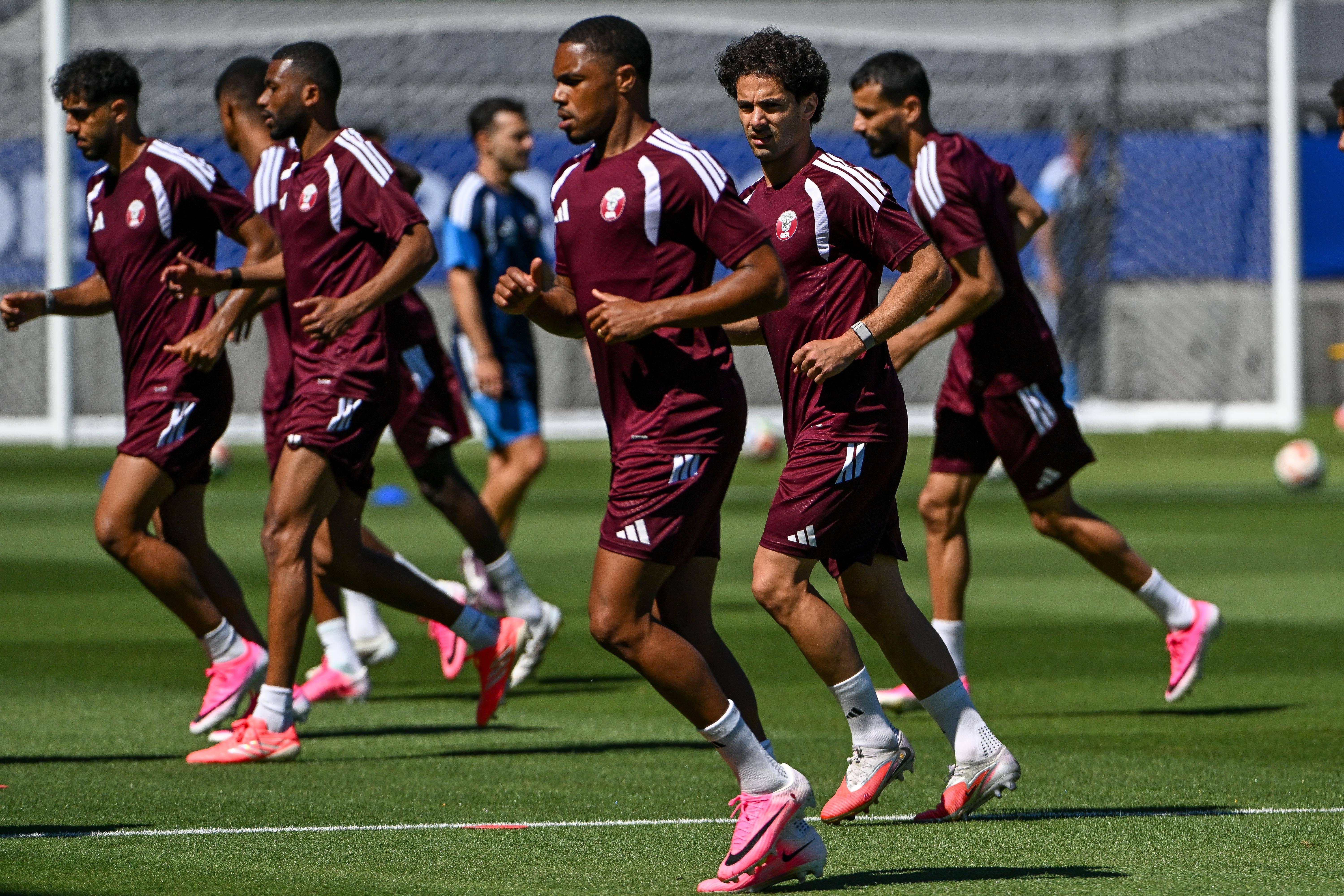 Qatar de Julen Lopetegui empatou com a Suíça e perdeu com Canadá e Bósnia - FOTO: Imago