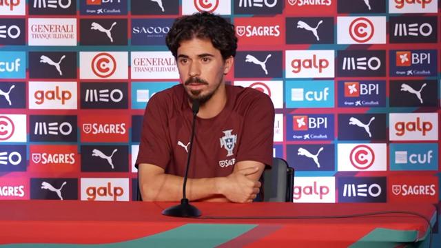 Vitinha: «Cristiano Ronaldo podia relaxar, mas parece que ainda faz mais»