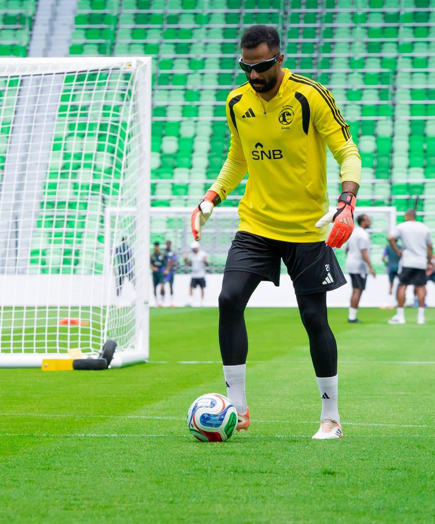 Guarda-redes de óculos... mas são especiais - Foto: Federação saudita de Futebol