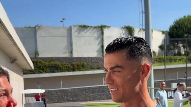 Influencer vai às lágrimas ao conhecer Ronaldo: «Nem acredito que isto é real»
