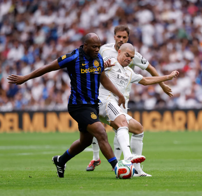 Pepe no jogo de lendas entre Real Madrid e Inter  Foto: Real Madrid.com