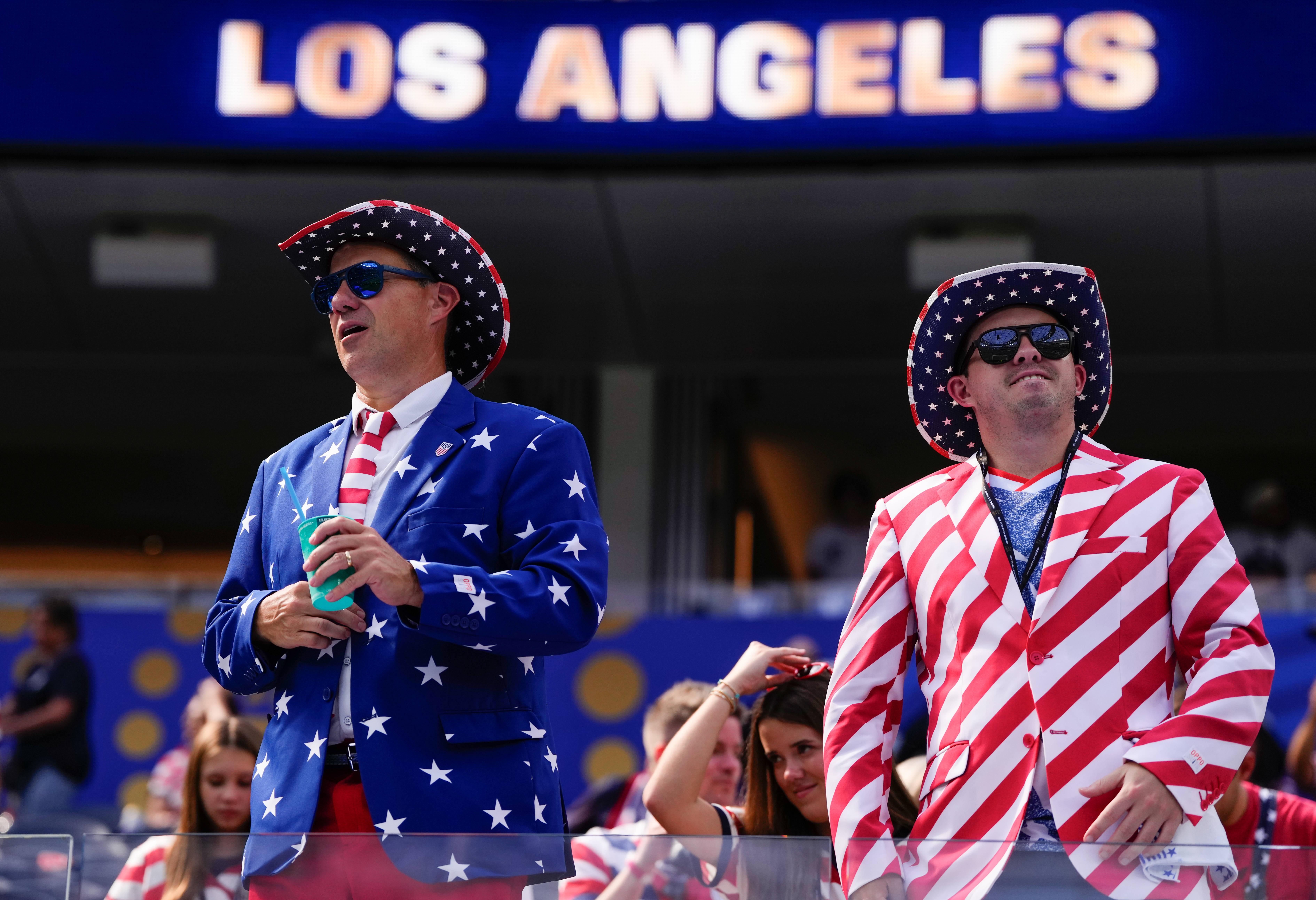 Adeptos americanos deram colorido à abertura do Mundial nos EUA