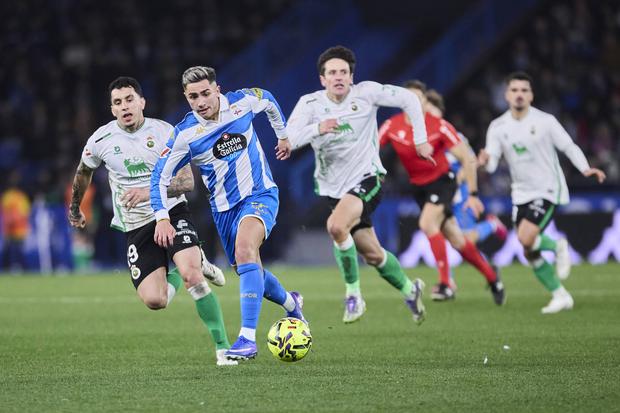 Yeremay foi um dos rostos do sucesso do Corunha que subiu ao principal escalão espanhol - Foto: IMAGO