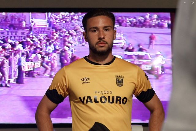 Equipamento alternativo do Torreense dedicado a Joaquim Agostinho (com vídeo)