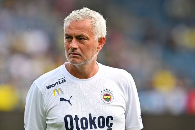 Dois reforços de peso para o ataque de Mourinho no Fenerbahçe