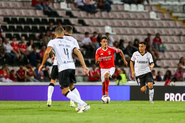 João Rego aborda primeiros dias da pré-época: «É sempre bom ter o apoio dos benfiquistas»