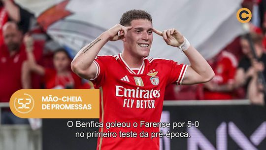 A BOLA em 59 segundos: Benfica a golear e Sporting parte para estágio