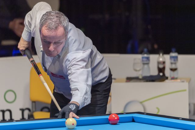 Bilhar: Dick Jaspers celebra 30.ª vitória em taças do mundo no Porto