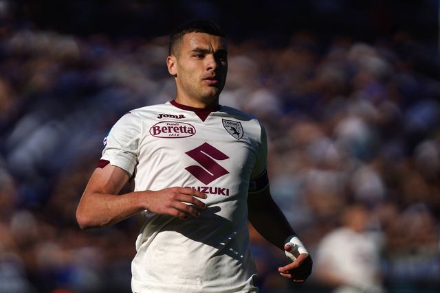 Oficial: Alessandro Buongiorno reforça defesa do Nápoles