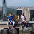 Cole Palmer e Dembélé com o troféu do Mundial de Clubes (X/FIFA)