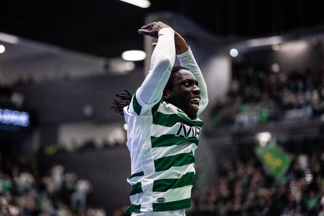 Sporting encaminha renovação com Zicky Té