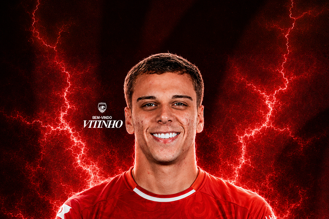 Vitinho assinou até junho de 2029. -Foto: SANTA CLARA