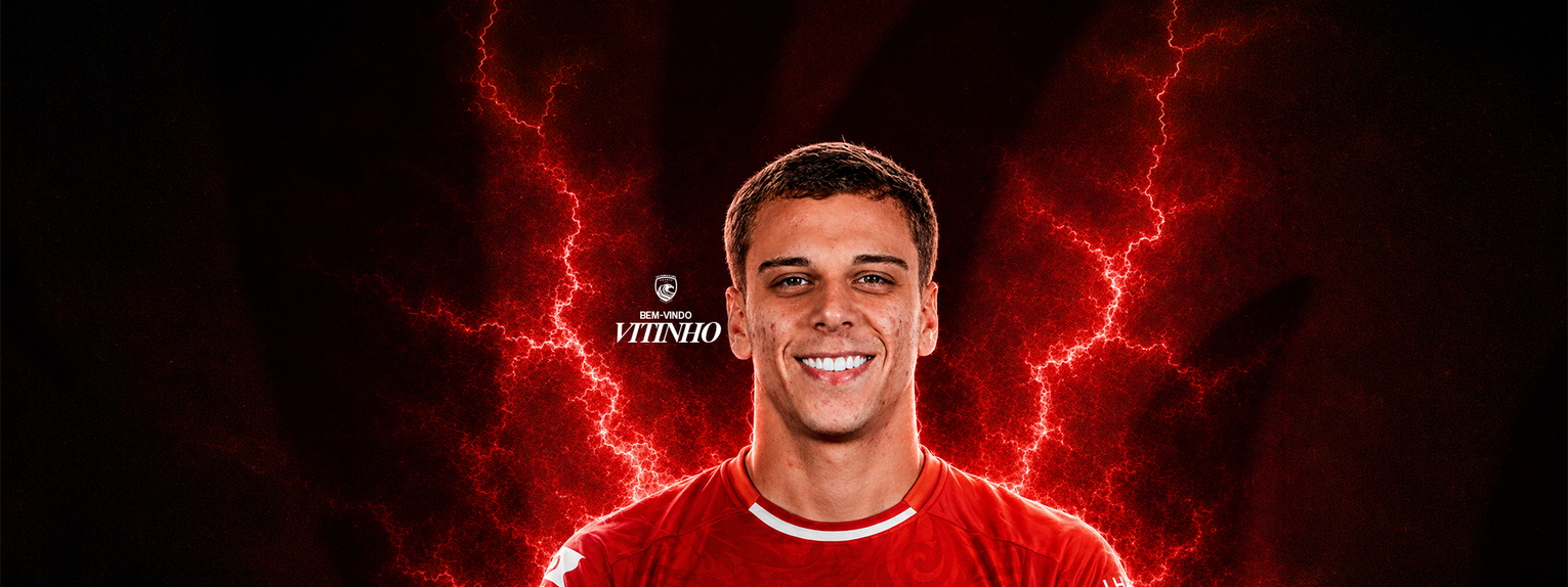 Vitinho assinou até junho de 2029. -Foto: SANTA CLARA