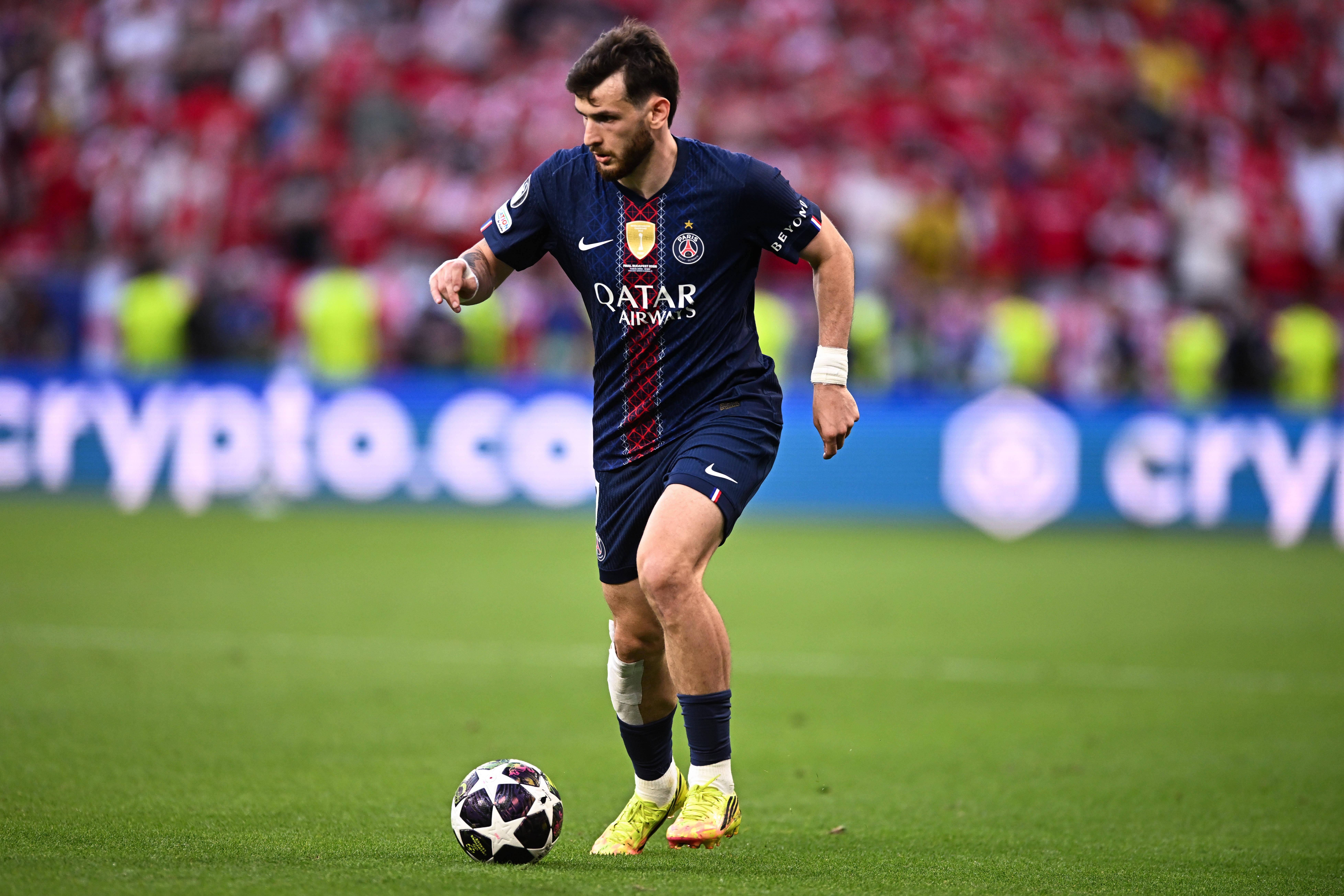 Kvaratskhelia adaptou-se bem à constelação de estrelas do PSG, depois de ter brilhado em Nápoles. 80 jogos com a camisola do bicampeão europeu, 27 golos e 17 assistências
