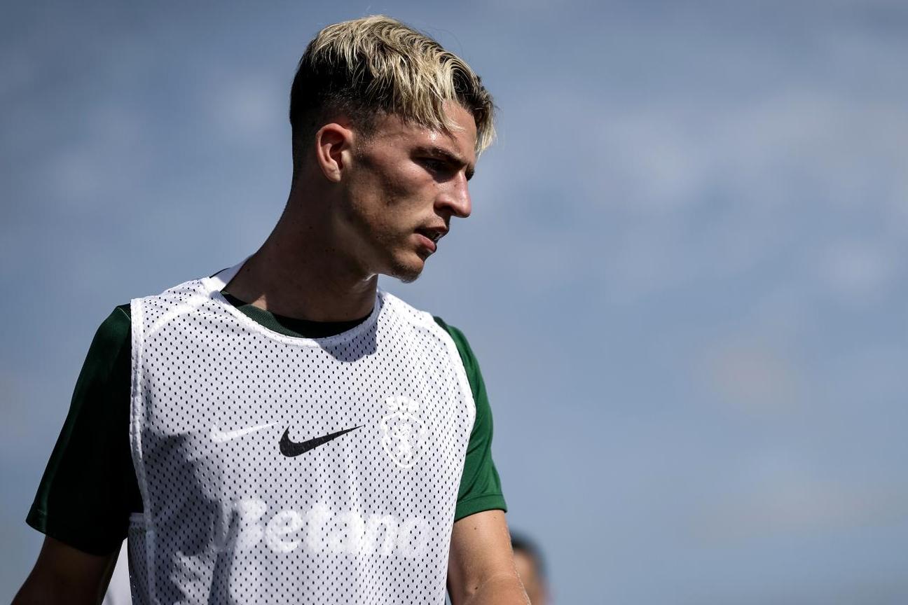 Jesse Derry, o reforço leonino para o ataque, veste a camisola... 28 - Foto: SPORTING CP