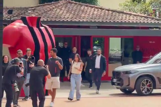 De férias? Não, Gonçalo Ramos está no arranque de pré-época do Milan