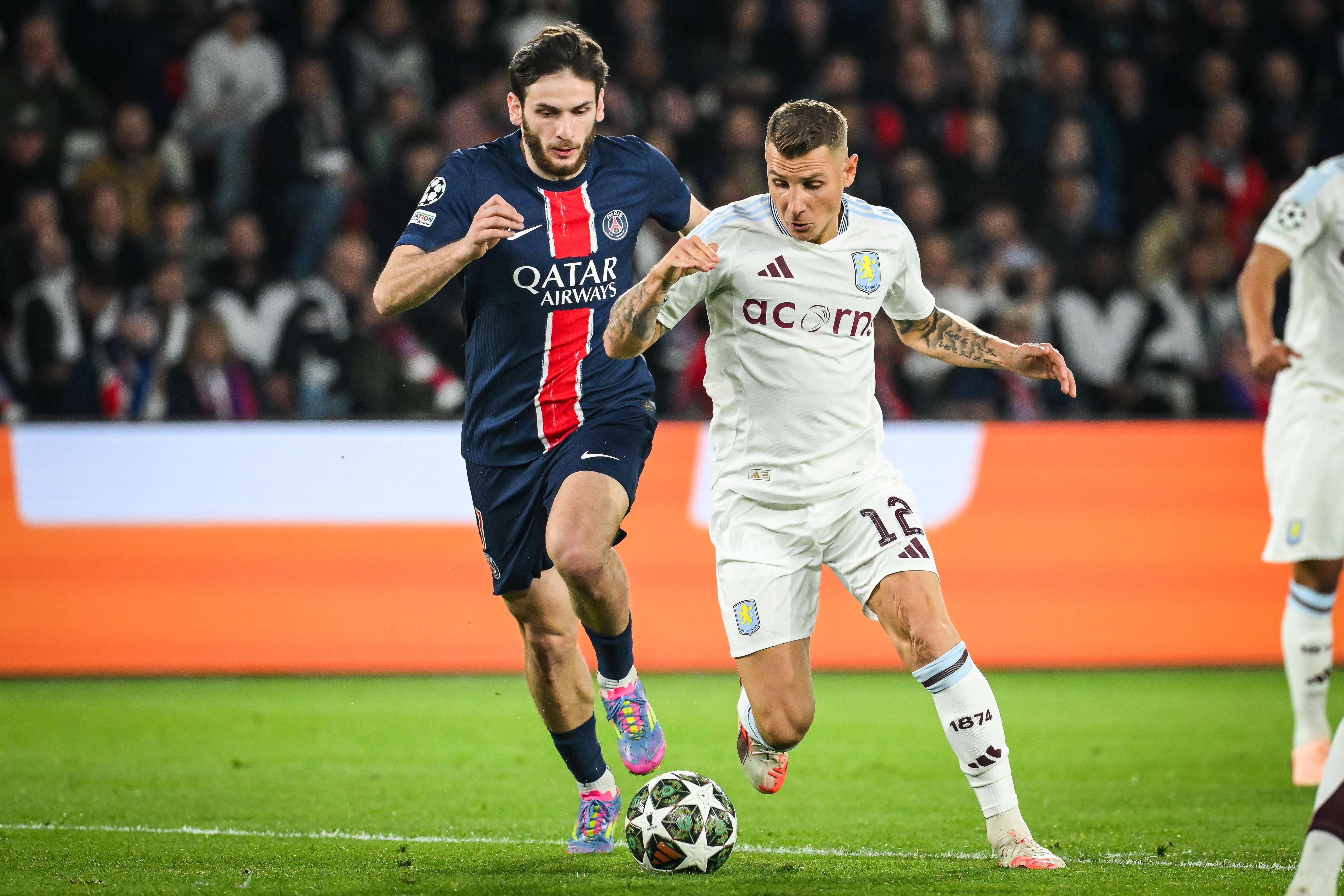 Lucas Digne prepara-se para regressar ao PSG, 10 anos depois, por €16,5 M, garante Fabrizio Romano, especialista no mercado de transferências. Internacional francês volta a Paris para ser concorrente de Nuno Mendes