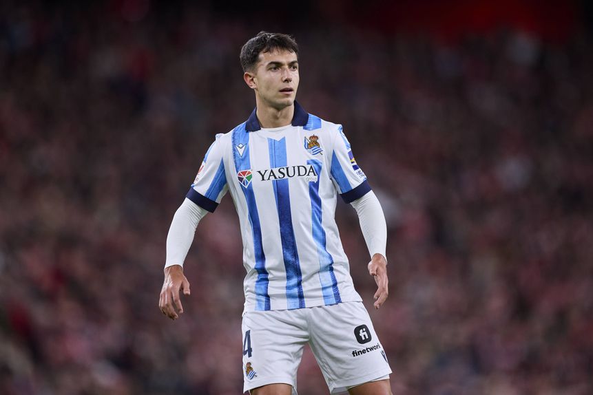 Martin Zubimendi durante um jogo da Real Sociedad