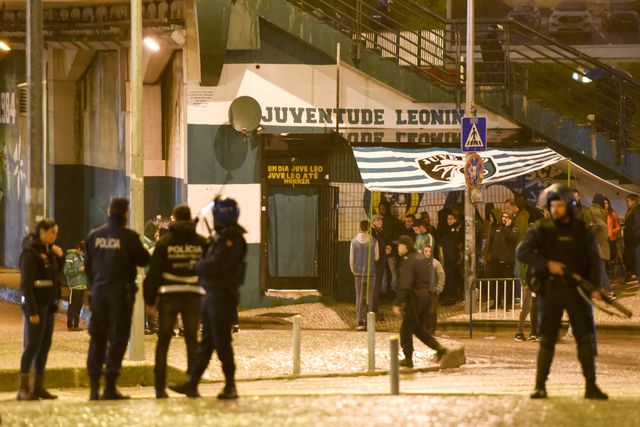 Juventude Leonina trava saída de Alvalade