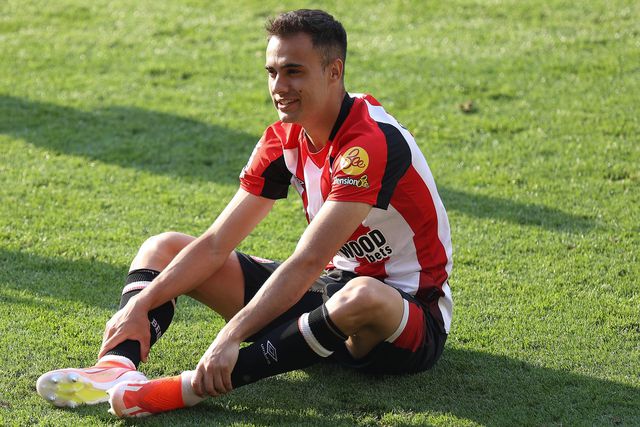 Fenerbahçe, de Mourinho, disputa contratação de Reguilón com eterno rival