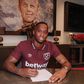 Oficial: Wan-Bissaka deixa Man. United e assina pelo West Ham