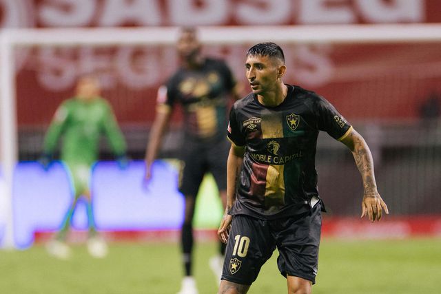 Estrela da Amadora: Alan Ruiz ganhou ritmo e ‘faz-se’ ao onze