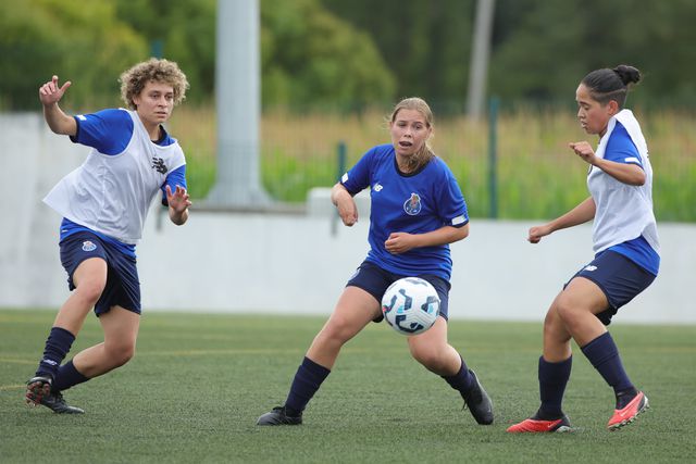 Primeiro treino do FC Porto com 28 jogadoras