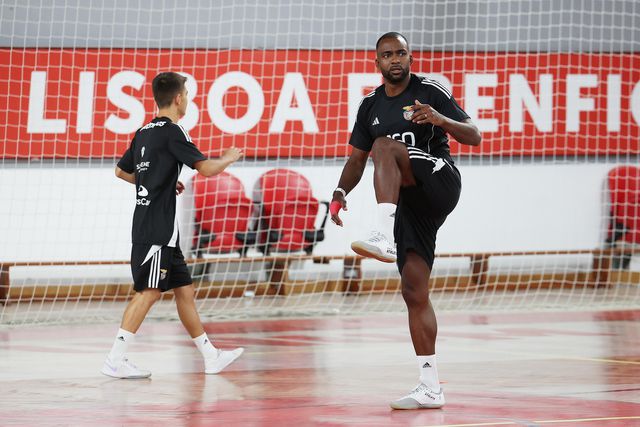 Arthur encantado com carinho da Luz: «Foi mais um sonho realizado»