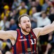 Aleksander Dziewa reforça o Benfica até 2026