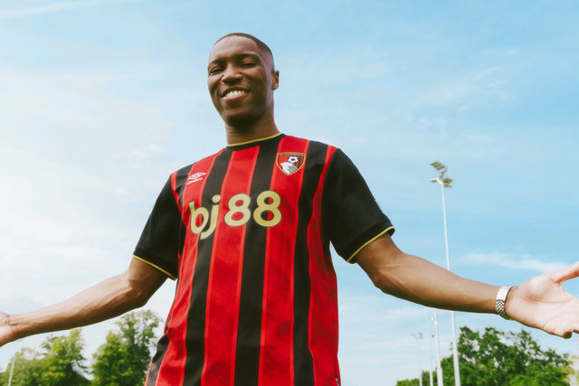 Bafodé Niakaté oficializado pelos 'cherries'. Foto Bournemouth