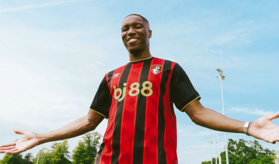 Bafodé Niakaté oficializado pelos 'cherries'. Foto Bournemouth