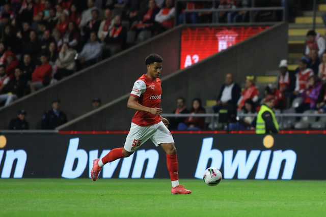 Francisco Chissumba cedido pelo SC Braga ao Alverca