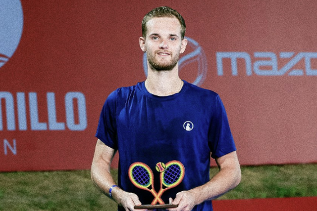 Desqualificação inacreditável: alemão toma duche a meio do jogo