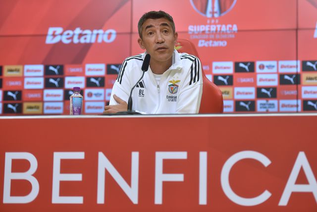 Bruno Lage reforçou posição na Luz após conquistar a Supertaça