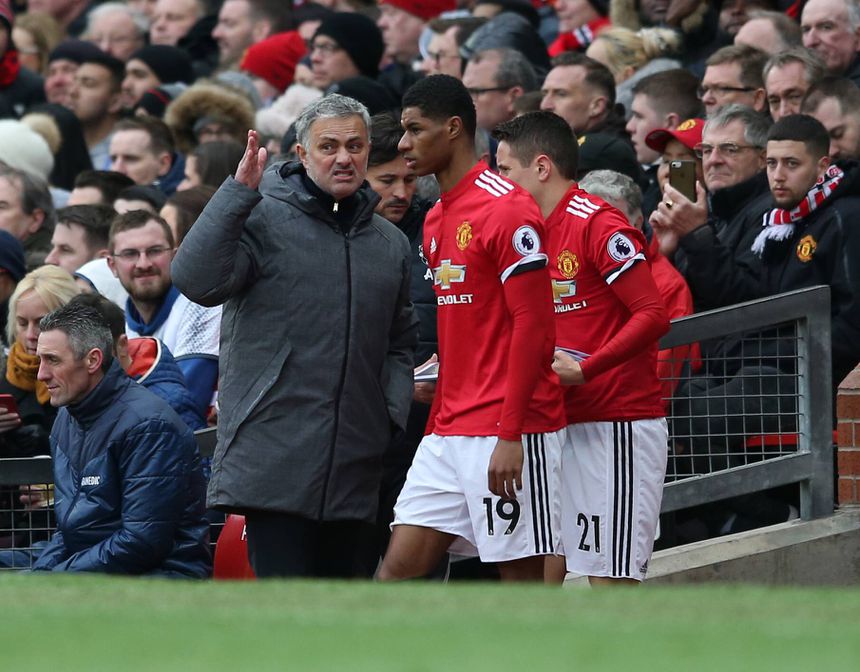 José Mourinho com Marcus Rashford no Manchester United em 2018